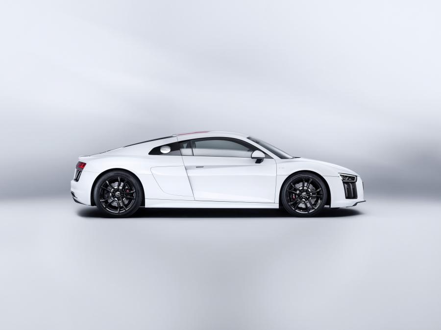  Audi R8 V10 RWS 2017 года  (WW) (фото 13 из 81)